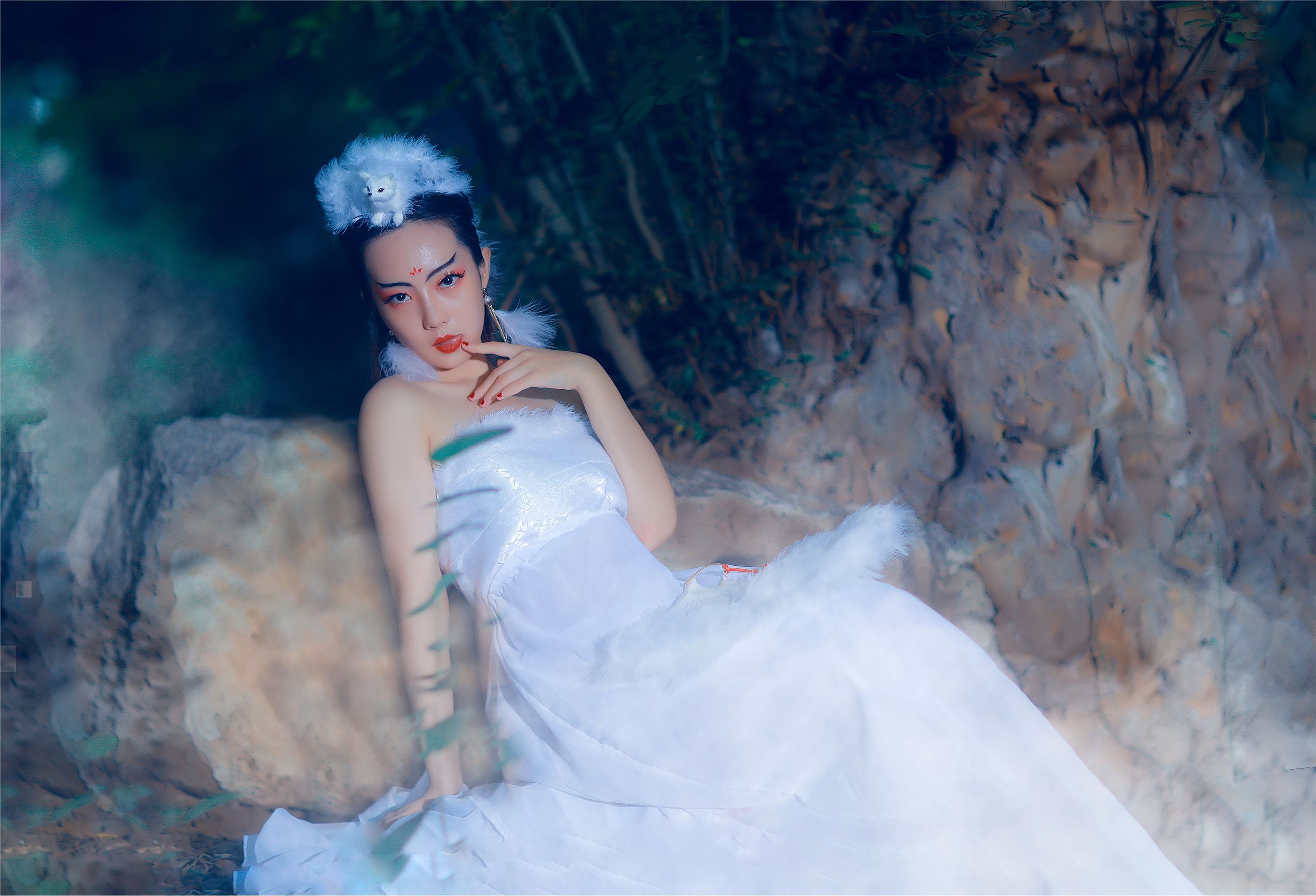 YITUYU艺图语 2021.08.16 白狐 小米